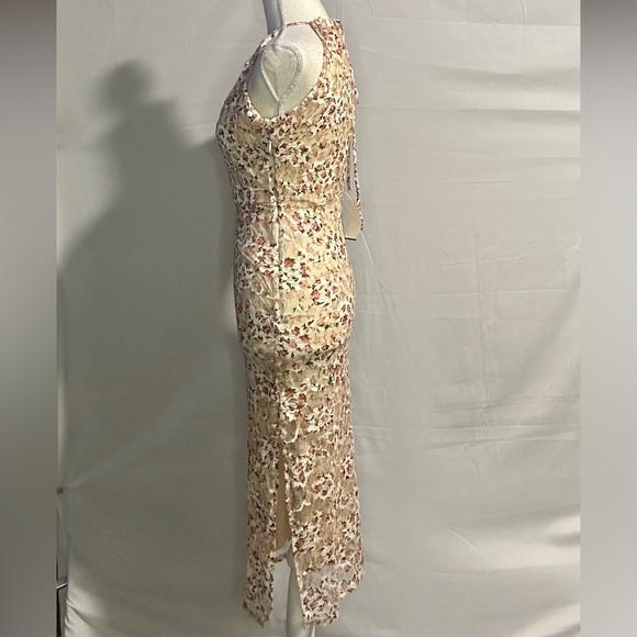 Dresses 2 for $25 or 3 for $35 (Mix & match) - Picture 3 of 6